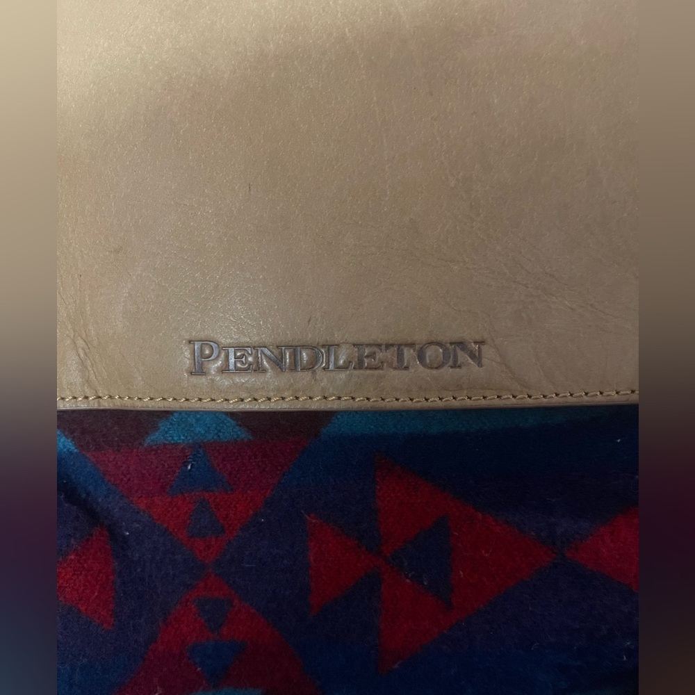 Pendleton Canvas Crossbody Bag. - Picture 2 of 12